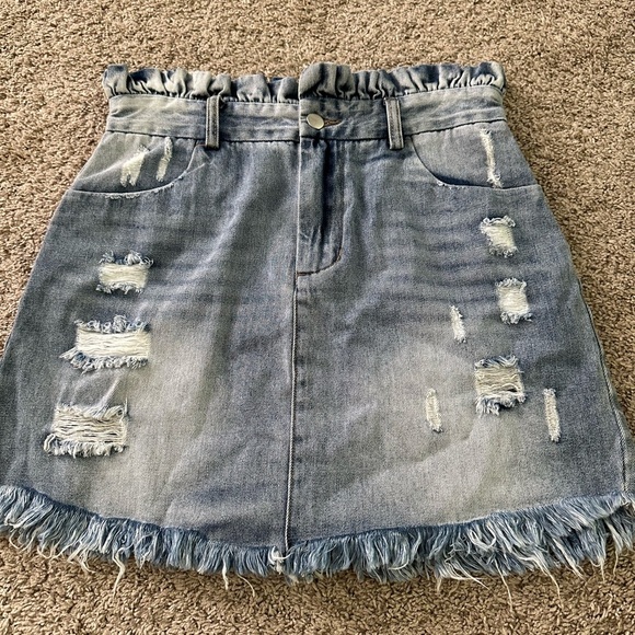 Hayden Los Angeles Denim Distressed Skirt. - Picture 1 of 6